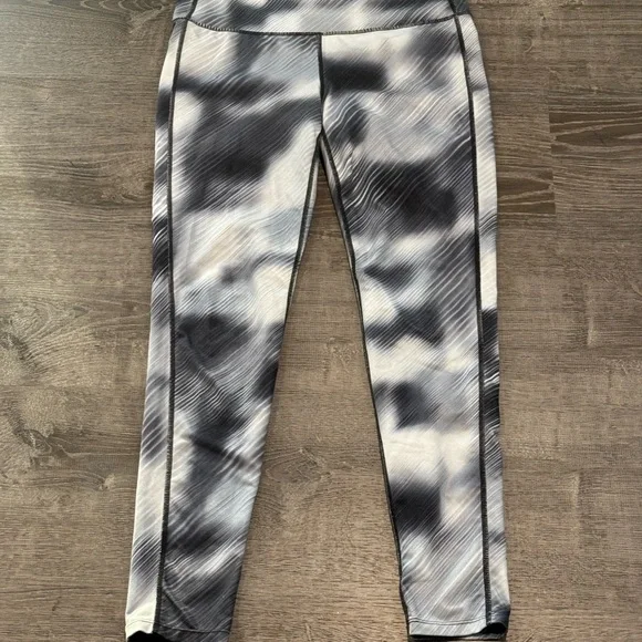 Athleta High-Rise Leggings Yoga essentials - Picture 2 of 5